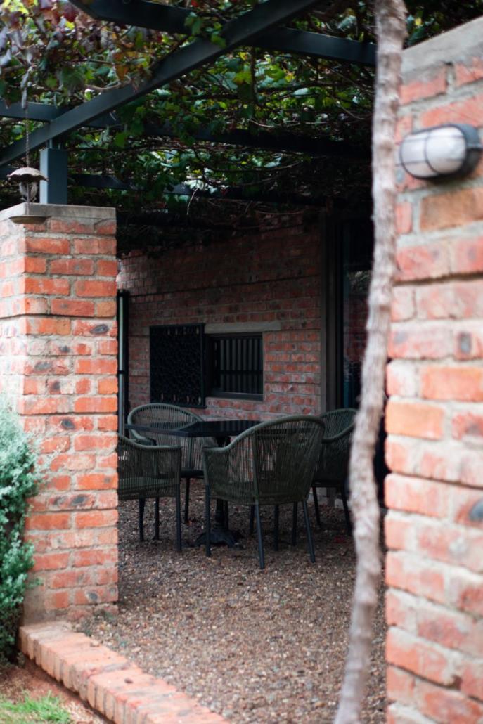 Liedjiesbos Urban Olive Farm Bed & Breakfast Bloemfontein Exterior photo